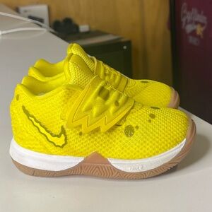 2019 Toddlers SpongeBob SquarePants x Kyrie 5 TD Nike sneakers